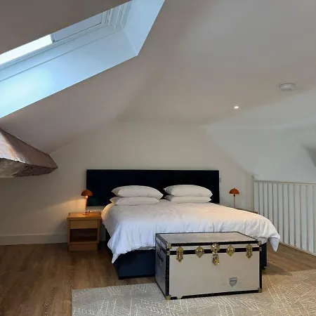 Egan's Bar 公寓 利斯坎诺