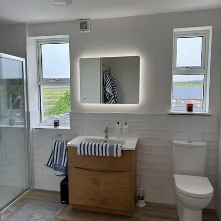 Egan's Bar Апартаменты *