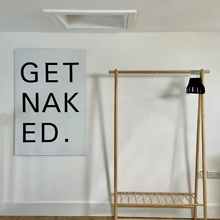 Апартаменты Egan's Bar *