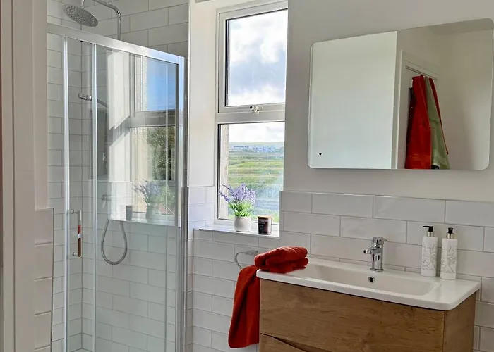 Egan's Bar Apartment Liscannor